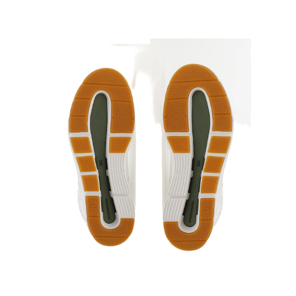 On Women's The Roger Clubhouse Mid White Rose